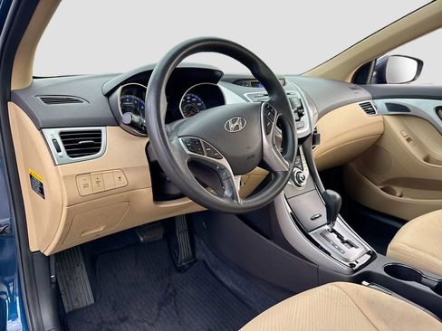 Used 2013 Hyundai Elantra GLS w/ Preferred Pkg image 8