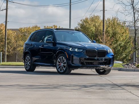 Certified 2025 BMW X5 xDrive40i w/ M Sport Package image 2