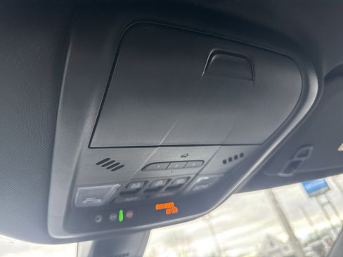 Used 2023 Buick Enclave Essence w/ Experience Buick Package image 31