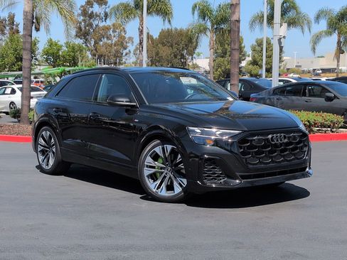 Used 2025 Audi Q8 Prestige AWD/4WD image 2