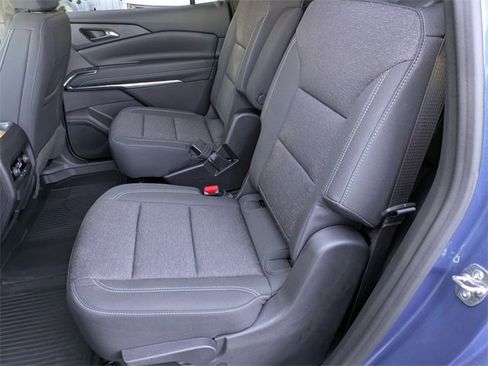 Certified 2026 Chevrolet Traverse LT w/ Driver Confidence Package image 25