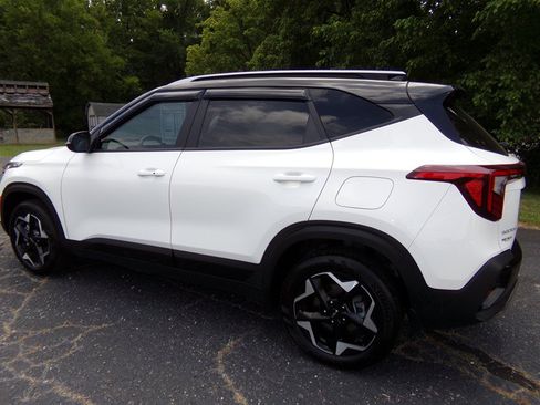 Used 2025 Kia Seltos S AWD/4WD image 9