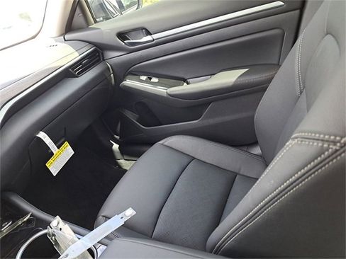 New 2025 Nissan Altima 2.5 SL image 31