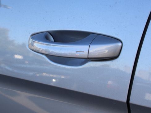 Used 2024 Volkswagen Atlas SE image 14