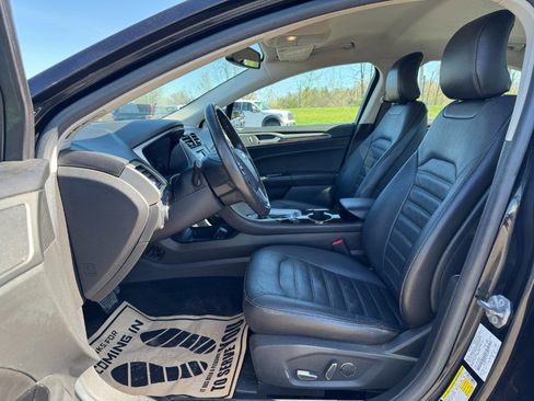 Used 2015 Ford Fusion SE w/ Equipment Group 202A image 15