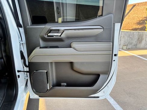 Used 2022 Chevrolet Silverado 1500 ZR2 w/ Technology Package image 19