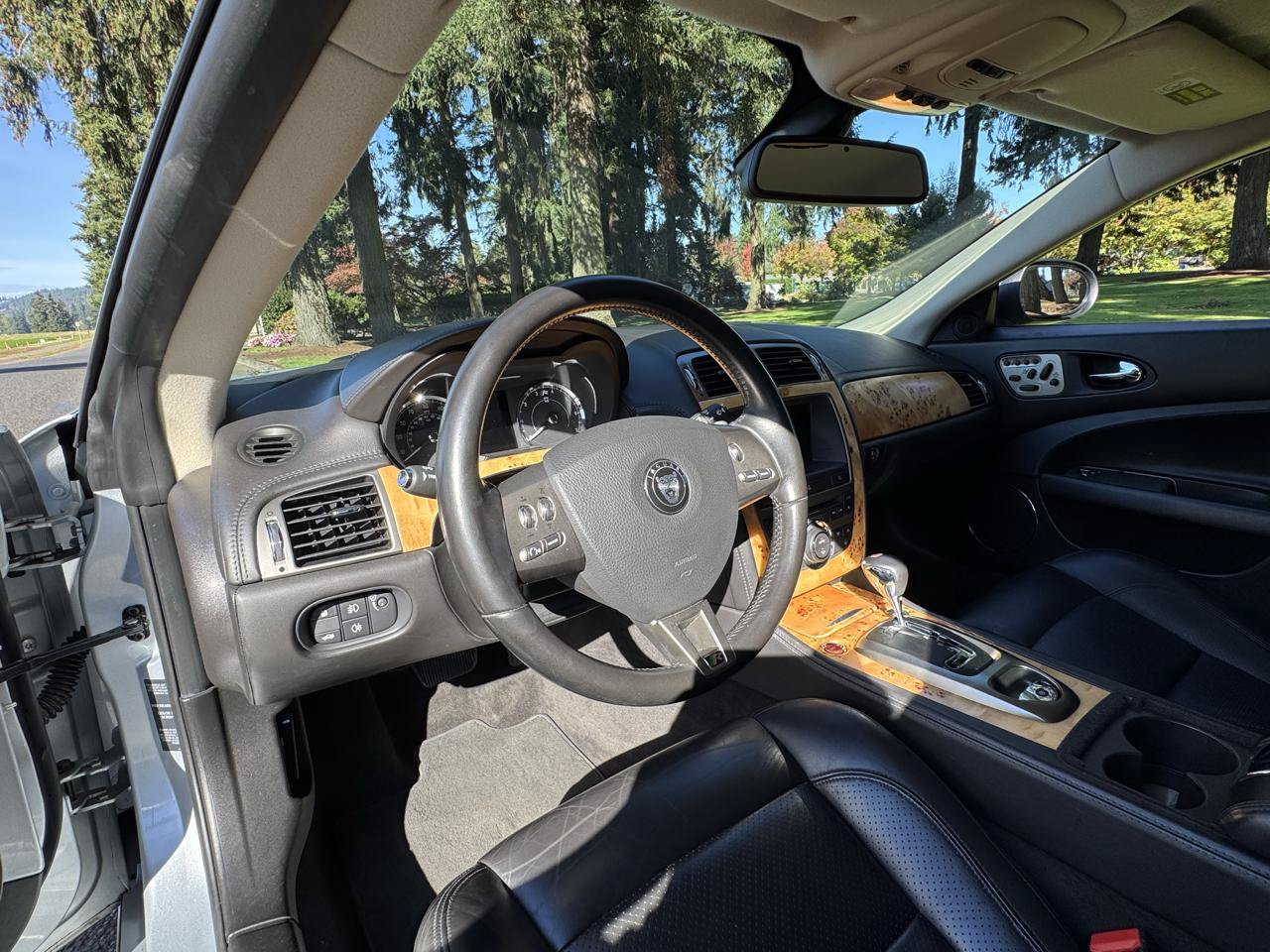 Used 2007 Jaguar XKR R RWD image 26