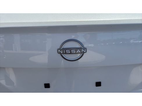 Used 2025 Nissan Versa SV FWD image 25