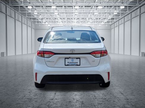 Used 2025 Toyota Corolla LE FWD image 4