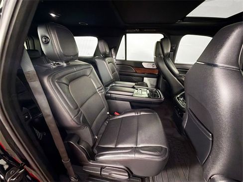 Used 2019 Lincoln Navigator L Reserve image 26