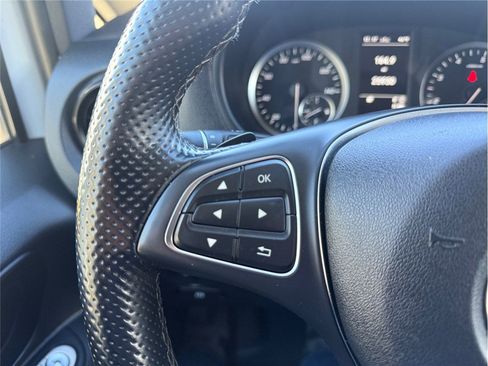 Used 2023 Mercedes-Benz Metris image 23