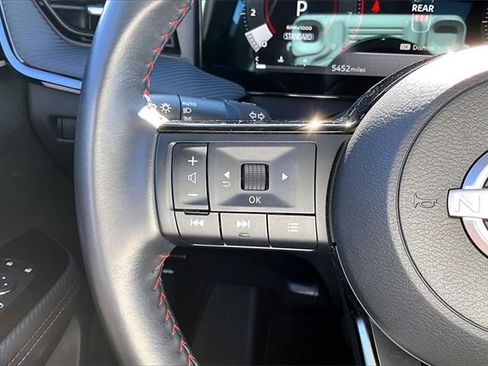 Certified 2025 Nissan Kicks SR image 10