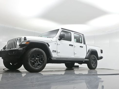 Used 2020 Jeep Gladiator Sport image 42