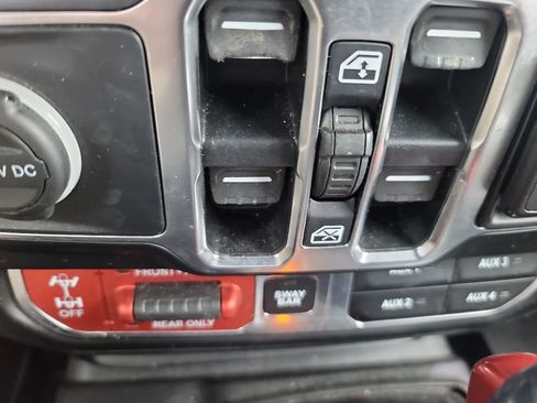 Used 2020 Jeep Wrangler Unlimited Rubicon AWD/4WD image 26
