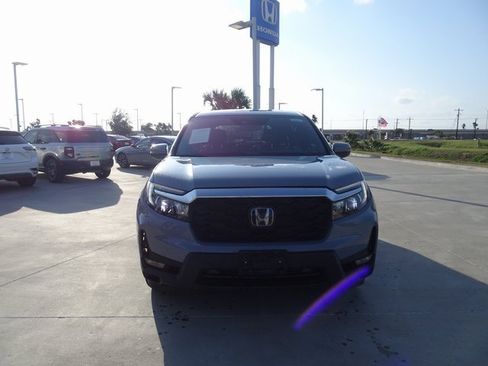 Certified 2023 Honda Passport EX-L image 2
