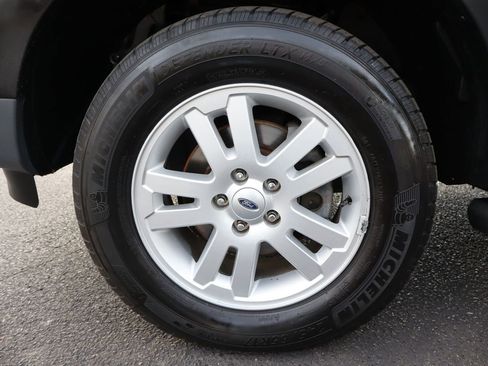 Used 2010 Ford Explorer Sport Trac XLT image 39