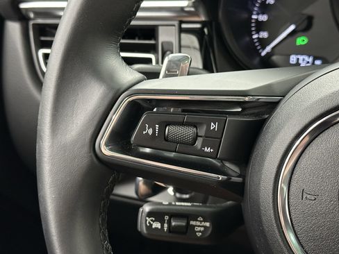Certified 2024 Porsche Macan image 44