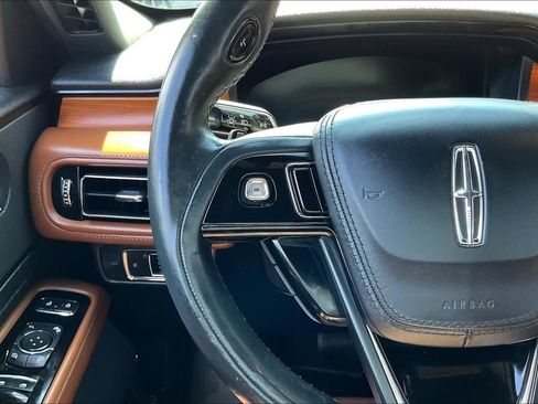 Used 2020 Lincoln Aviator Reserve w/ Elements Package Plus AWD/4WD image 11