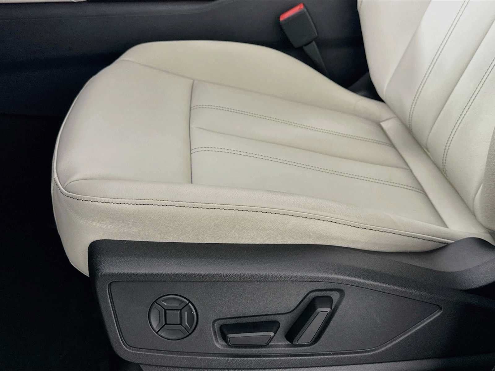 New 2026 Audi Q5 Premium AWD/4WD image 17