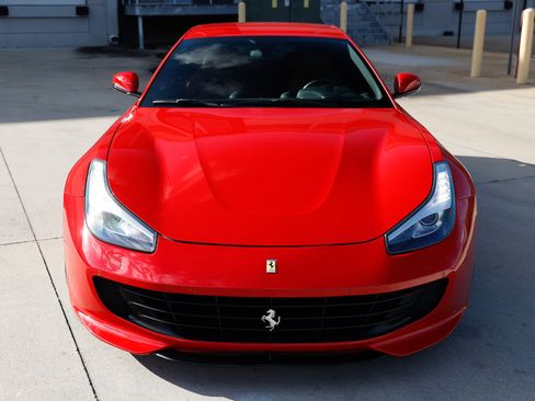 Used 2019 Ferrari GTC4Lusso T image 22