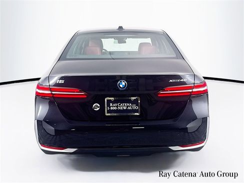 Used 2025 BMW i5 xDrive40 w/ Premium Package image 6