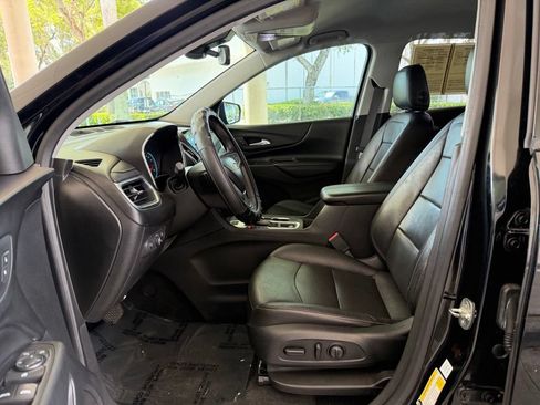 Used 2020 Chevrolet Equinox Premier w/ Premier Redline Edition FWD image 6