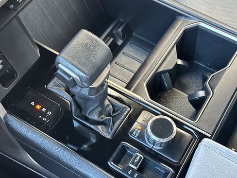Used 2025 Toyota Tundra Limited AWD/4WD image 22