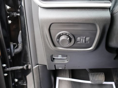 Used 2021 Jeep Grand Cherokee L Laredo AWD/4WD image 37