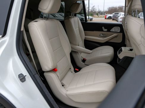 Used 2020 Mercedes-Benz GLS 450 4MATIC image 40