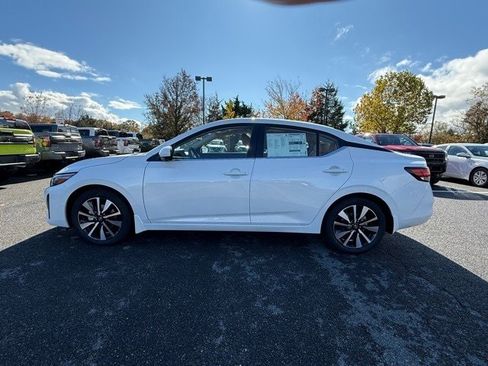 New 2025 Nissan Sentra SV w/ SV Premium Package image 8