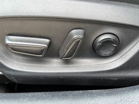 Used 2021 Toyota Camry XSE FWD image 17