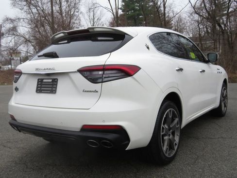 Used 2023 Maserati Levante Modena image 5