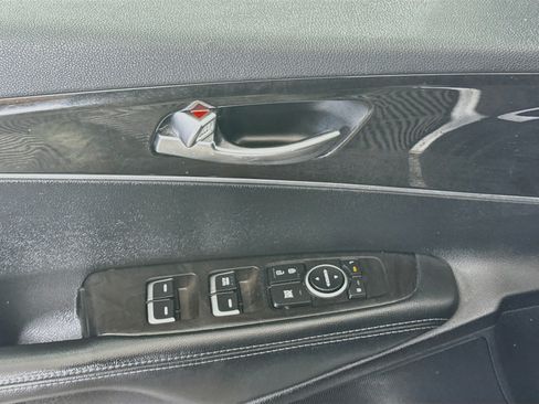 Used 2017 Kia Sorento FWD image 23