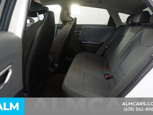 Used 2025 Kia K4 FWD image 11