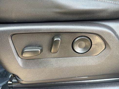 Used 2024 Chevrolet Silverado 1500 ZR2 w/ Technology Package image 18