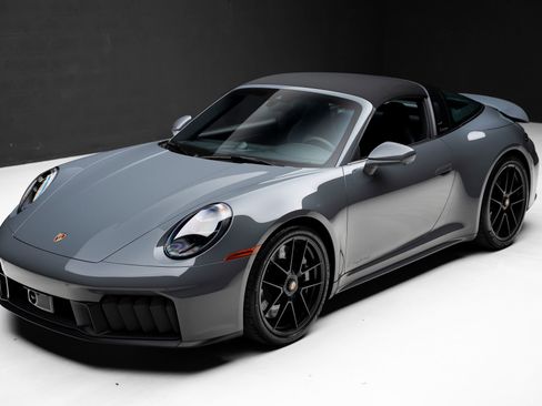 Used 2026 Porsche 911 Targa 4 GTS AWD/4WD image 5