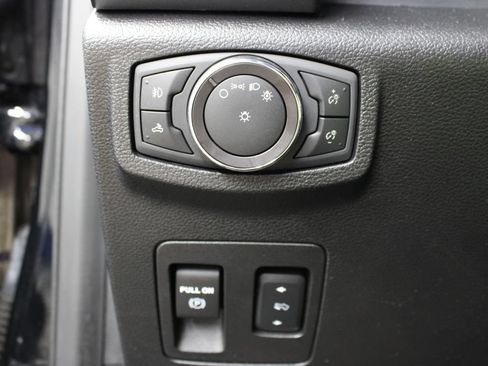 Used 2018 Ford F150 XLT w/ Equipment Group 302A Luxury AWD/4WD image 49