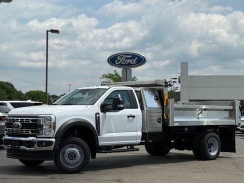 New 2026 Ford F550 4x4 Regular Cab Super Duty image 1