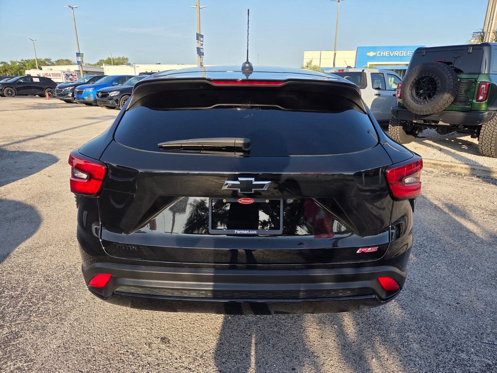 Certified 2024 Chevrolet Trax RS FWD image 11