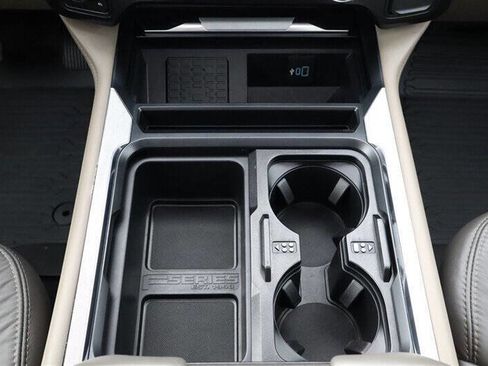 Used 2025 Ford F450 Platinum w/ Platinum Plus Package image 22