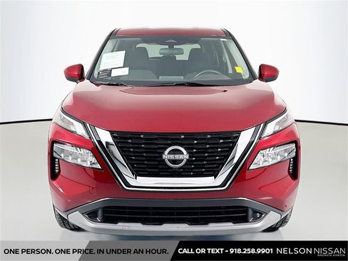 Certified 2023 Nissan Rogue SV image 2