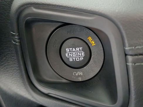 Used 2025 Jeep Wrangler Unlimited Sahara w/ Safety Group AWD/4WD image 22