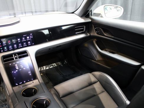 Certified 2023 Porsche Taycan image 18