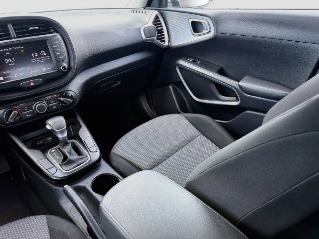 Used 2024 Kia Soul LX w/ Option Group 015 FWD image 22