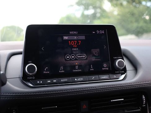 Used 2022 Nissan Rogue SV AWD/4WD image 11