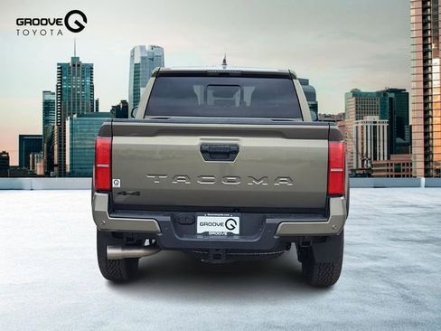 Used 2024 Toyota Tacoma TRD Off-Road image 5