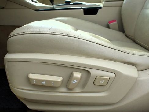 Used 2013 Lexus ES 350 w/ Luxury Pkg FWD image 12