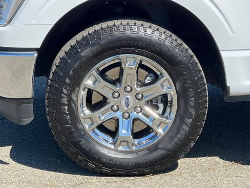 Used 2023 Ford F150 Lariat w/ Trailer Tow Package AWD/4WD image 11