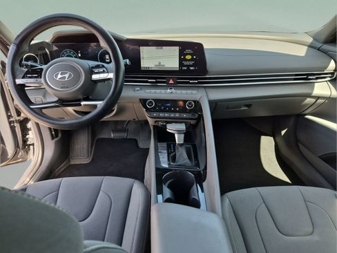 Used 2024 Hyundai Elantra SEL w/ Convenience Package FWD image 29