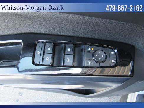 Used 2023 Nissan Pathfinder SL image 30